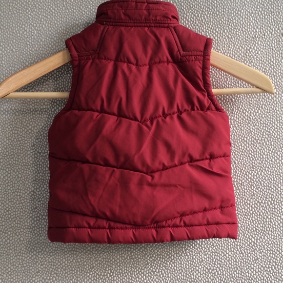 18 Month Oshkosh Vest Baby Boy - Picture 4 of 5